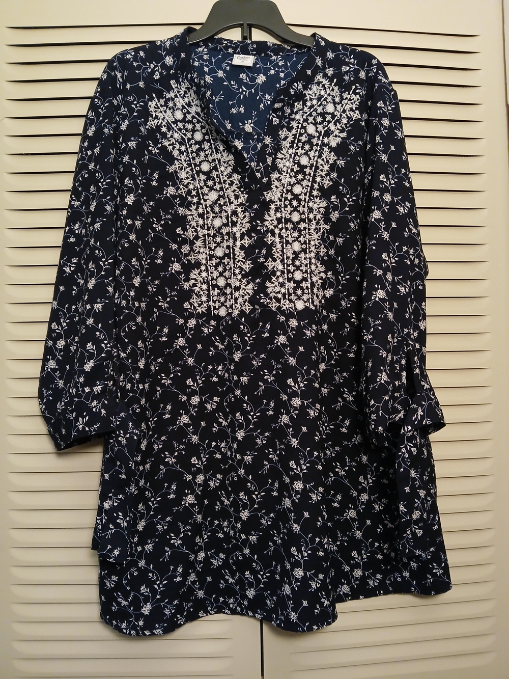 Women's Navy Blue Floral Embroidered Tunic Top
